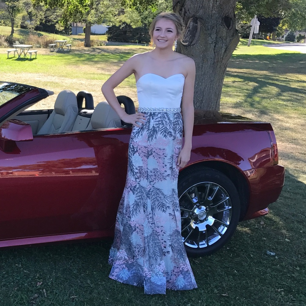 Prom Dress: Colors Couture, size 0